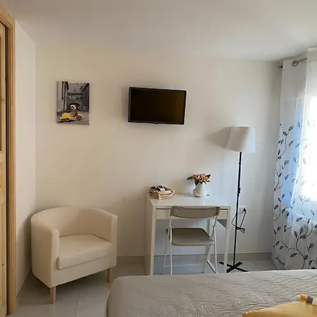 Laguna Blu Sole Con Terrazza Panoramica In Comune בית הארחה קיוג'ה