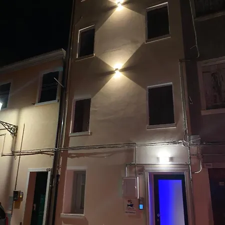 Laguna Blu Sole Con Terrazza Panoramica In Comune בית הארחה 3*