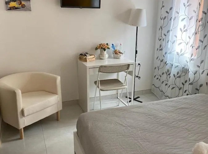 Laguna Blu Sole Con Terrazza Panoramica In Comune 게스트하우스 3*