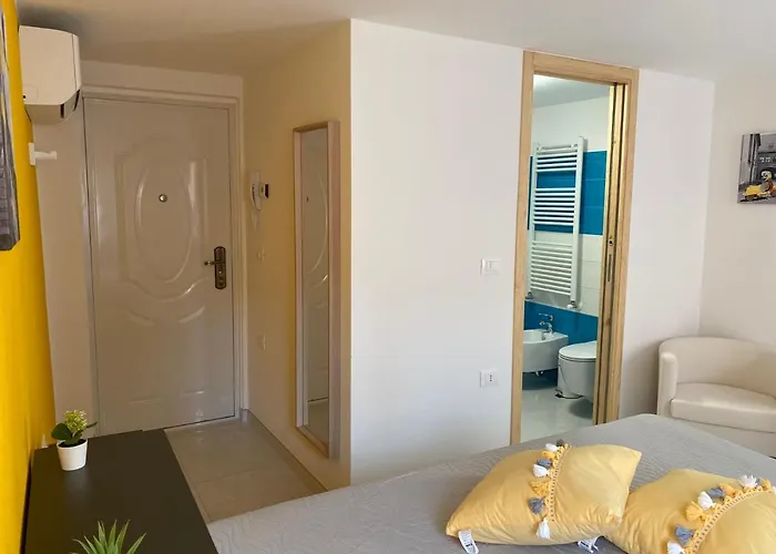 Laguna Blu Sole Con Terrazza Panoramica In Comune Гостевой дом 3*