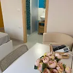 Laguna Blu Sole Con Terrazza Panoramica In Comune 4* كيودجا